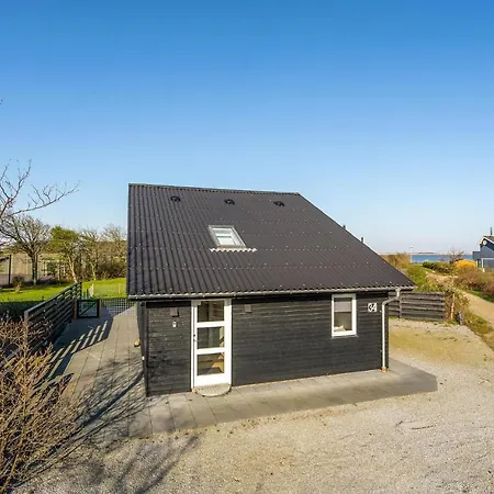2 Bedroom Lovely In * Hemmet
