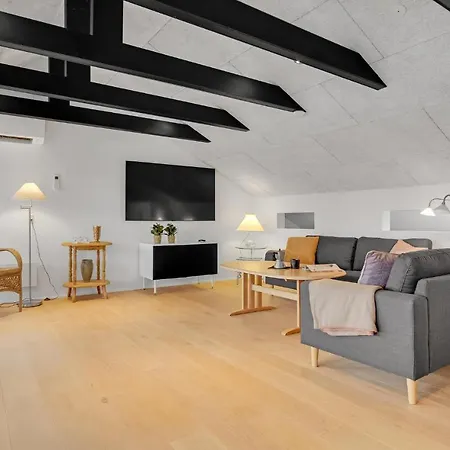 2 Bedroom Lovely In Holiday home *